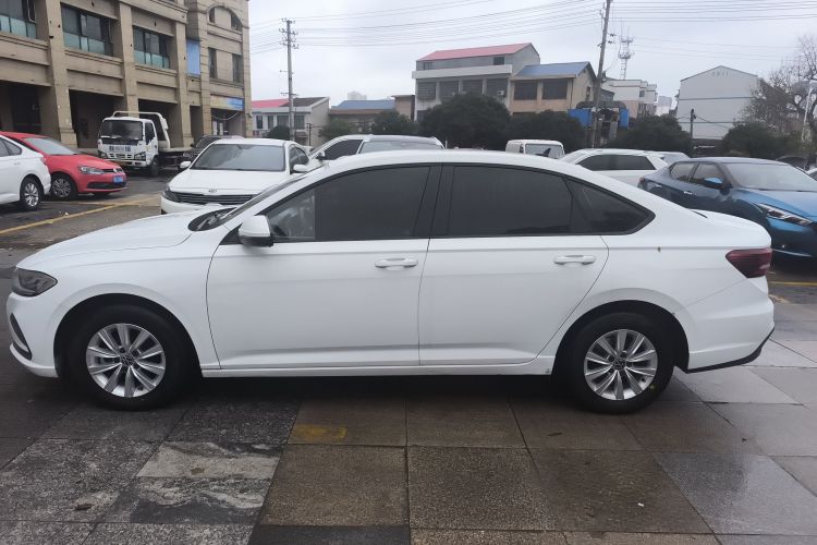 大众 朗逸 2023款 1.5L 自动得逸版车身外观4