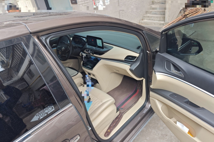 别克GL8 2023款 改款 陆上公务舱 豪华型局部细节9005