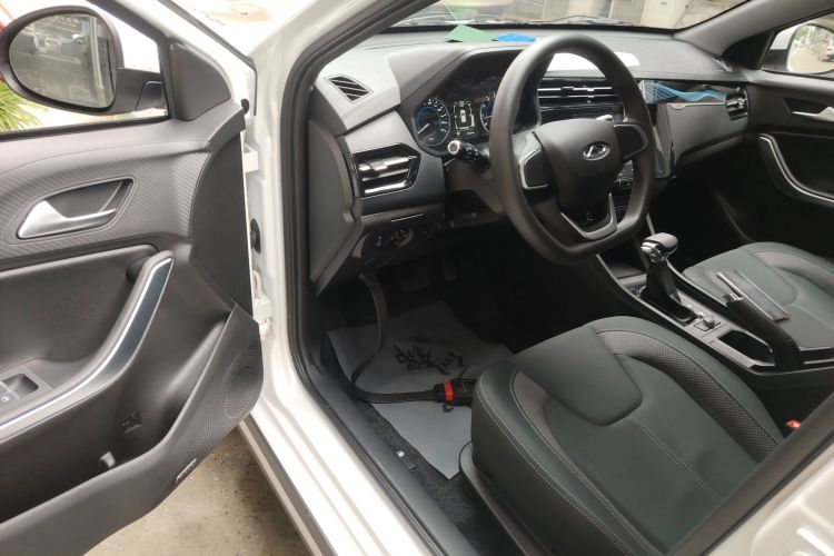 奇瑞 瑞虎3X 2024款 1.5L CVT卓越版中控内饰7003