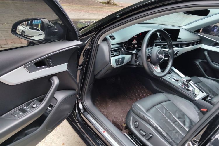 奥迪A4L 2019款 40 TFSI 时尚型 国VI中控内饰7003