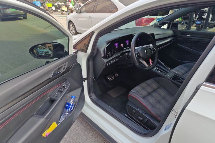 大众 高尔夫GTI 2023款 380TSI DSG GTI中控内饰20