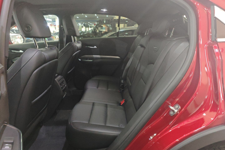 凯迪拉克XT4 2024款 28T 两驱尊贵型中控内饰21