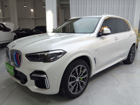 宝马X5 2022款 改款 xDrive 30Li M运动套装