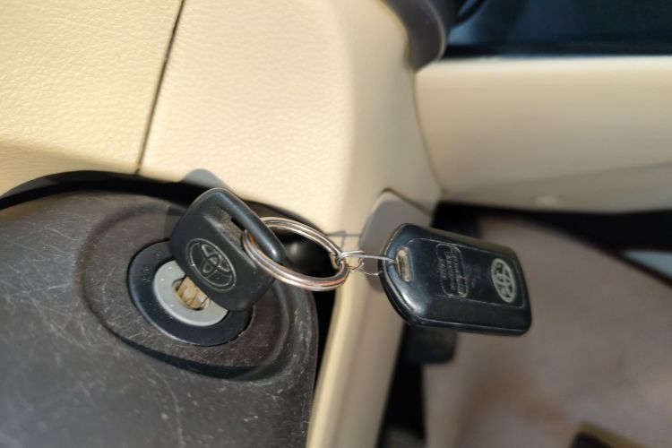 丰田 威驰 2014款 1.3L 手动型尚版中控内饰11