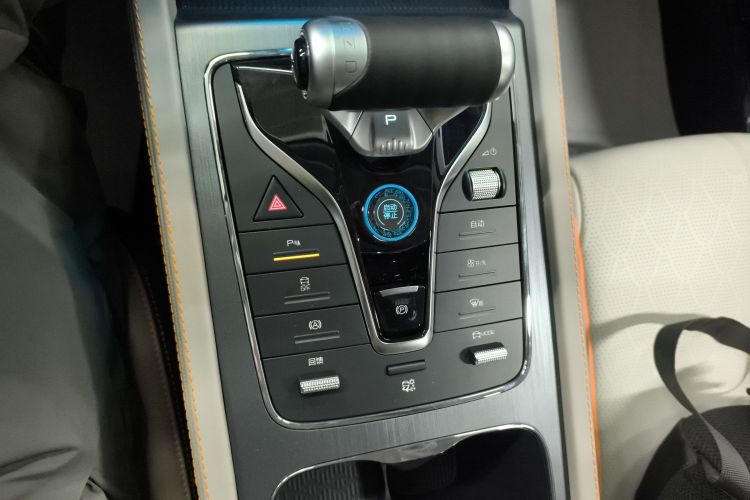 比亚迪 元PLUS 2024款 荣耀版 430KM 领先型中控内饰18