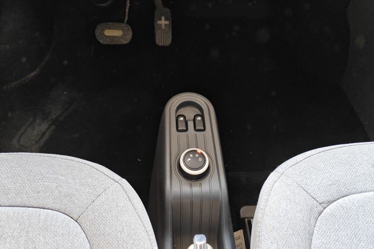 五菱汽车 宏光MINIEV 2021款 马卡龙臻享款 三元锂中控内饰18