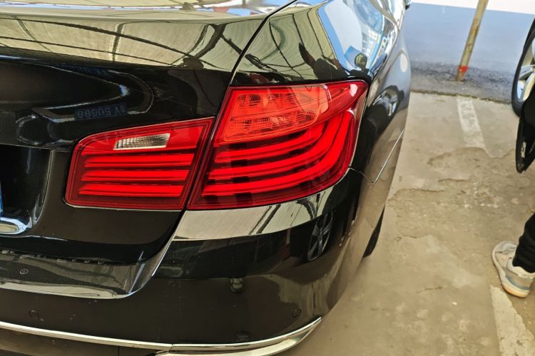 宝马5系 2014款 525Li 领先型车身外观9