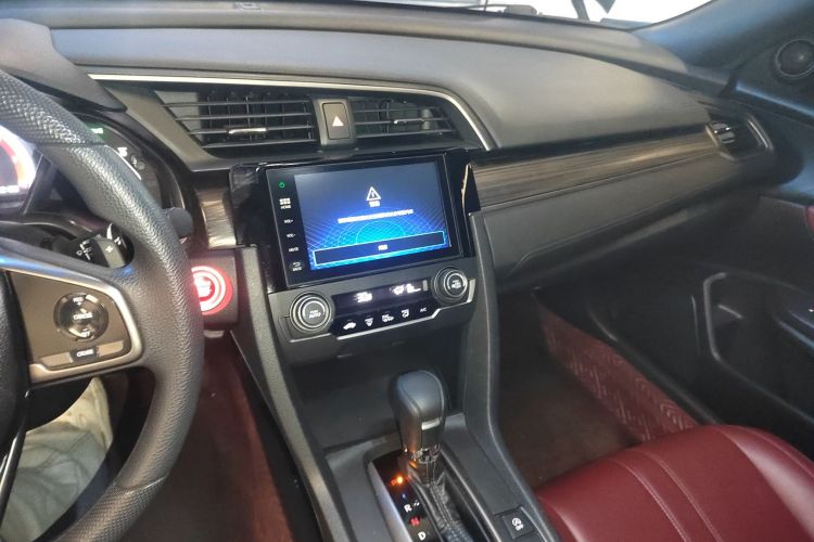 本田 思域 2021款 HATCHBACK 220TURBO CVT潮酷控中控内饰16
