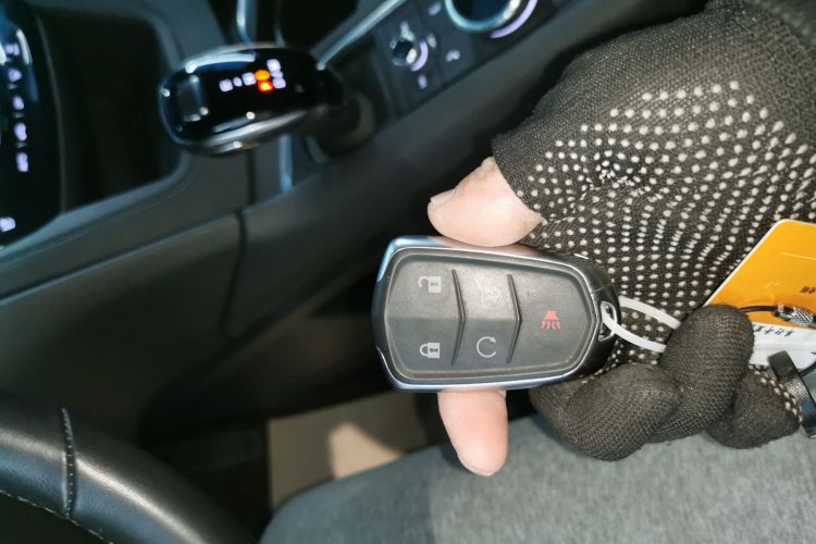 凯迪拉克XT6 2022款 2.0T 六座四驱豪华型中控内饰7001