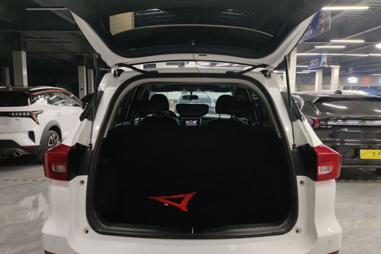 哈弗M6 2019款 1.5T 手动两驱精英型 国VI机舱底盘23