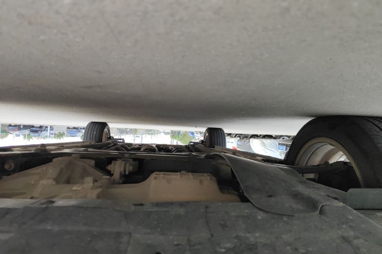 吉利汽车 帝豪GS 2018款 运动版 1.4T 手动领尚型局部细节9008