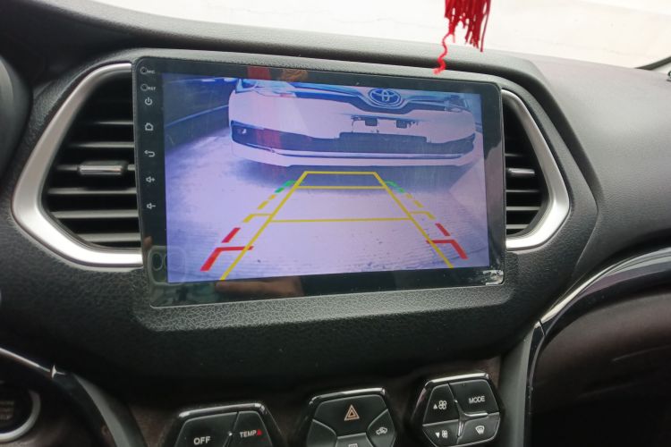 广汽传祺 传祺GS4 2017款 235T 自动两驱精英版局部细节16