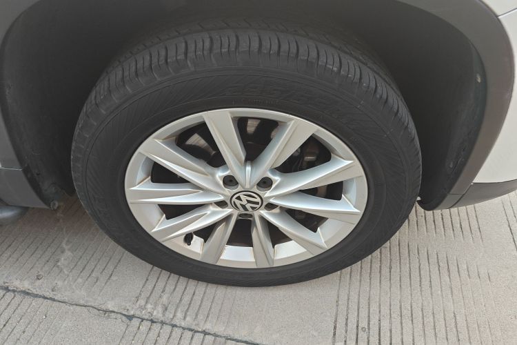 大众 途观 2013款 1.8TSI 自动两驱舒适版车身外观6007