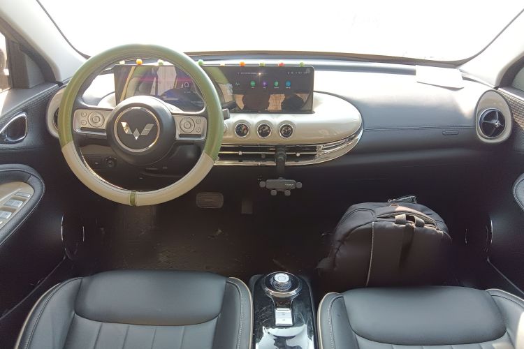 五菱汽车 五菱缤果 2023款 333km 灵犀互联款中控内饰12