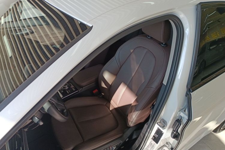 宝马1系 2021款 改款 120i M运动曜夜版局部细节19