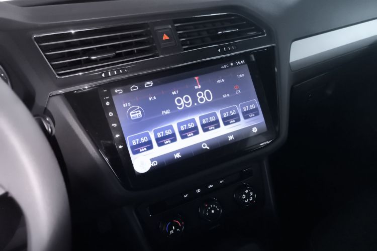 大众 途观L 2018款 330TSI 自动两驱风尚版中控内饰16