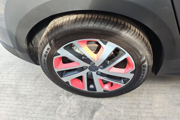 领克02 2021款 1.5TD DCT两驱耀 冠军版车身外观6008