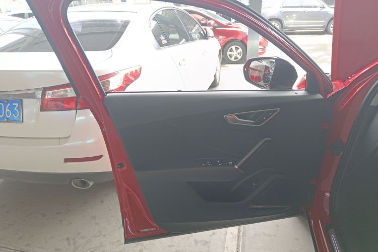 奥迪Q2L 2018款 35 TFSI 时尚动感型 国V中控内饰47