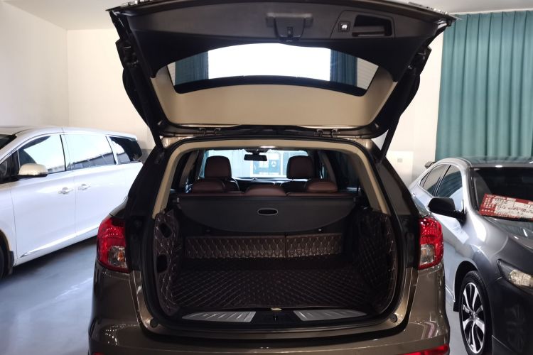 别克 昂科威 2017款 28T 四驱精英型机舱底盘23