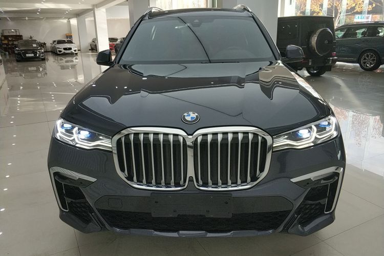 宝马X7 2019款 xDrive40i 尊享型M运动套装车身外观2