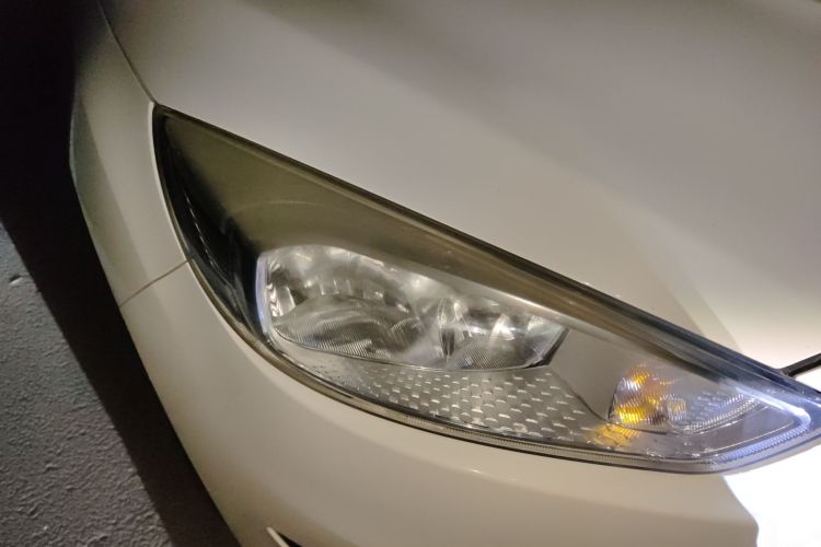 福特 福克斯 2017款 两厢 1.6L 手动舒适型智行版车身外观8