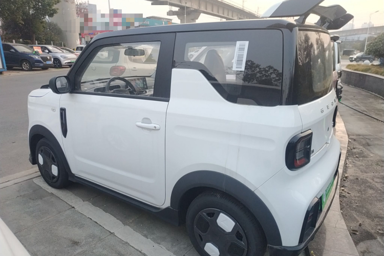 吉利银河 2025款 210km 熊猫卡丁车身外观6003