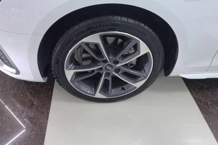 奥迪A4L 2022款 40 TFSI 时尚动感型车身外观6007