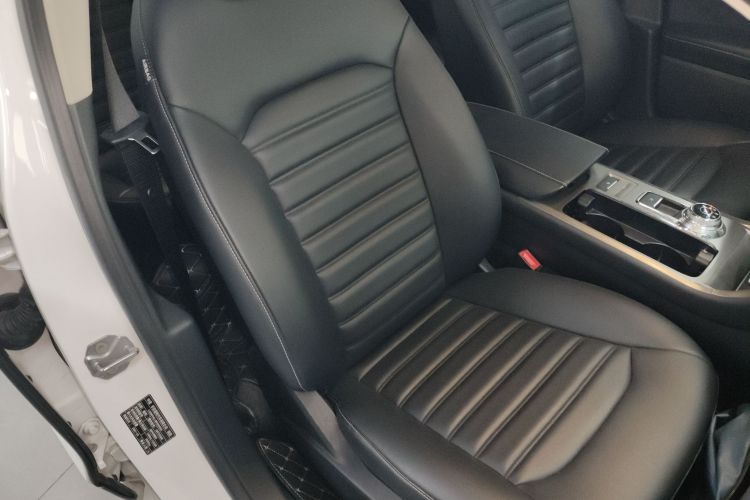 福特 蒙迪欧 2020款 EcoBoost 180 时尚型中控内饰41