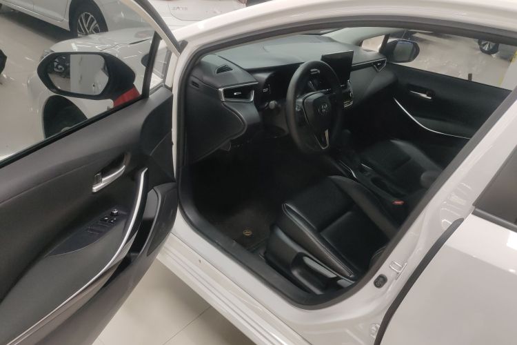 丰田 卡罗拉 2023款 1.8L 智能电混双擎 精英版中控内饰20