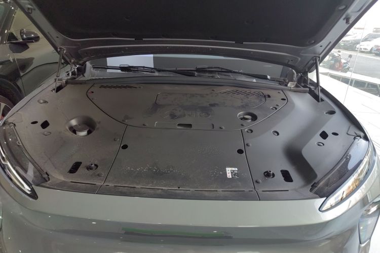 蔚来ES8 2024款 100kWh 签名版机舱底盘24