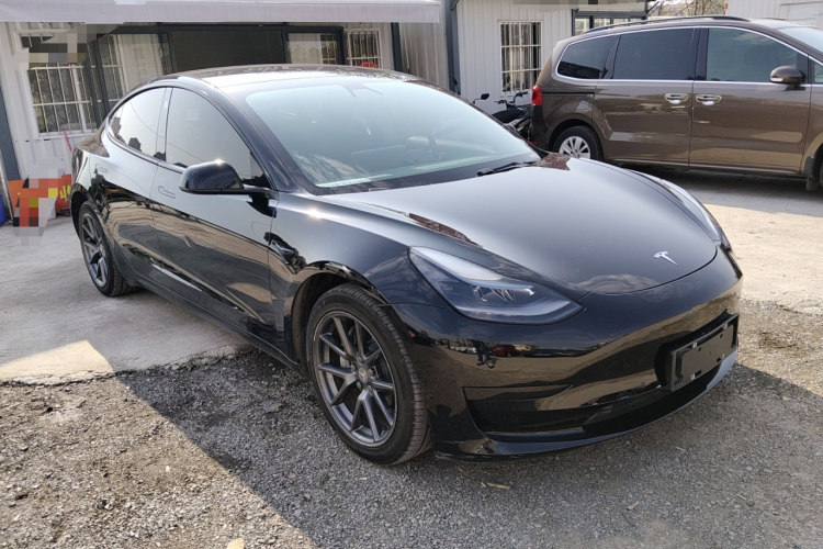 特斯拉 Model 3 2021款 标准续航后驱升级版车身外观3