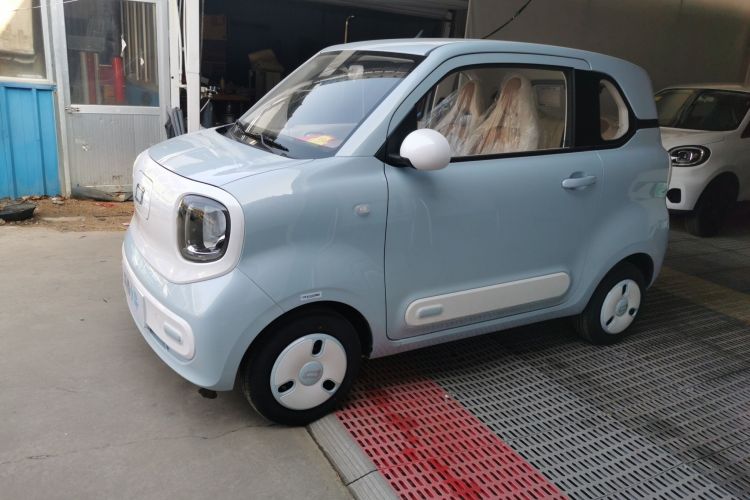 奔腾小马 2026款 222km 炫彩马车身外观4