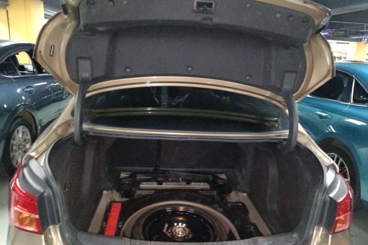 别克 威朗 2015款 三厢 20T 双离合精英型局部细节23