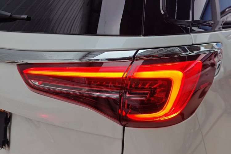 别克GL8 2022款 ES陆尊 653T 舒适型车身外观6006