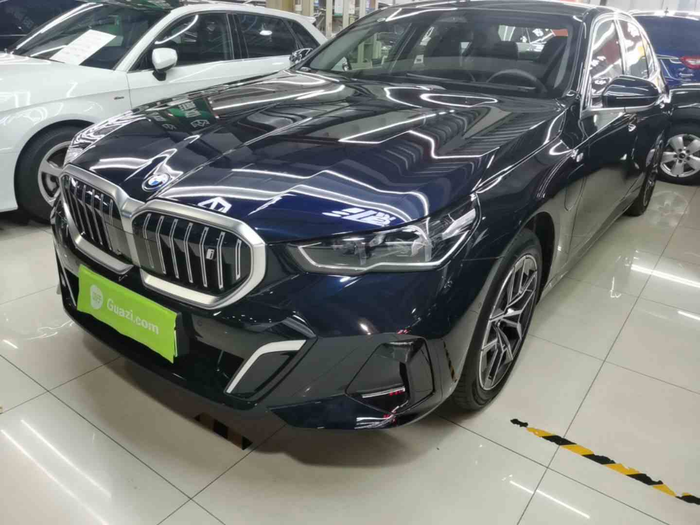 宝马i5 2025款 eDrive 40L M运动套装(2)