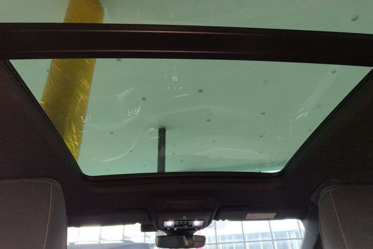 奥迪Q5 e-tron 2023款 40 e-tron 闪耀型 机甲套装中控内饰22