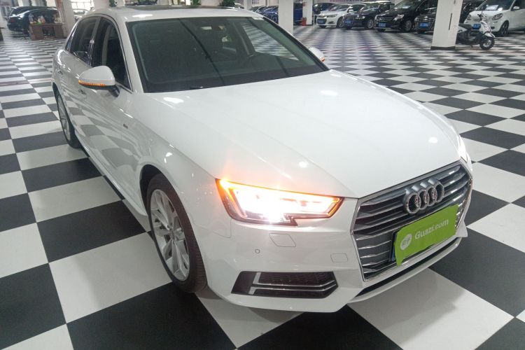 奥迪A4L 2018款 30周年年型 40 TFSI 时尚型车身外观3