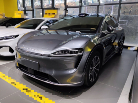 鸿蒙智行 智界R7 2024款 纯电 736km UItra