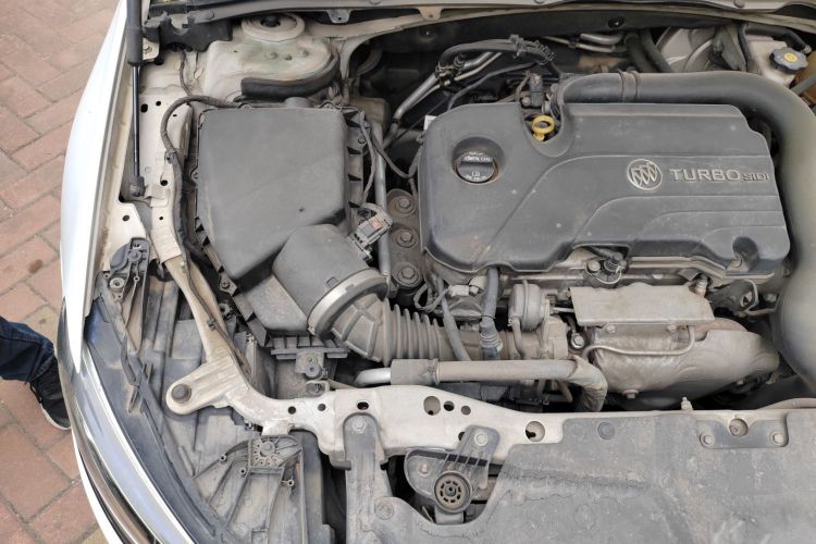 别克 君威 2017款 20T 豪华型局部细节9006