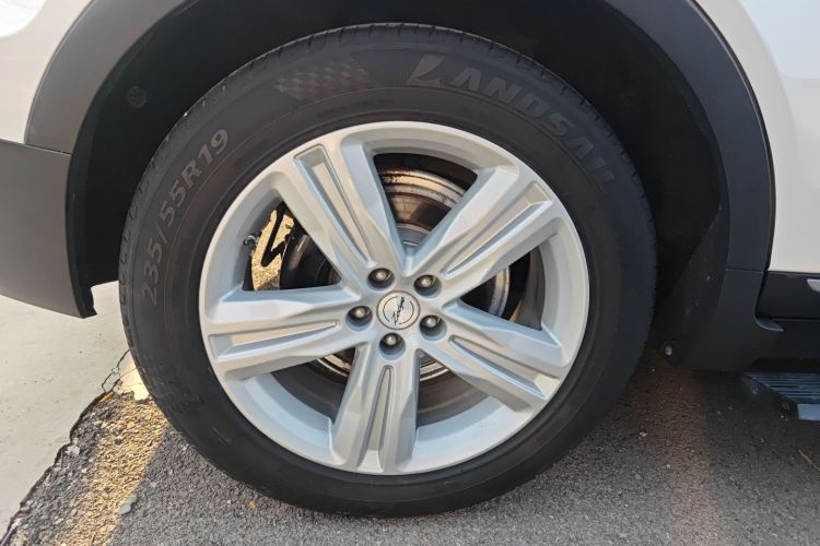 众泰T700 2017款 2.0T 自动尊贵型车身外观6008