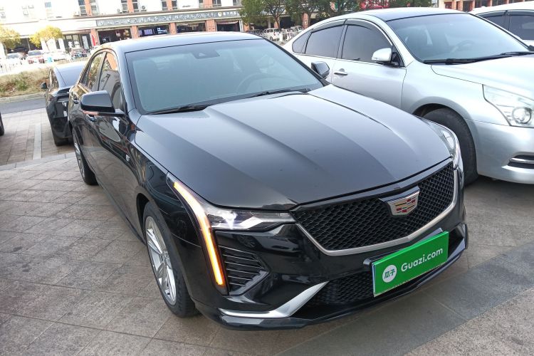 凯迪拉克CT4 2021款 28T 风尚型车身外观3