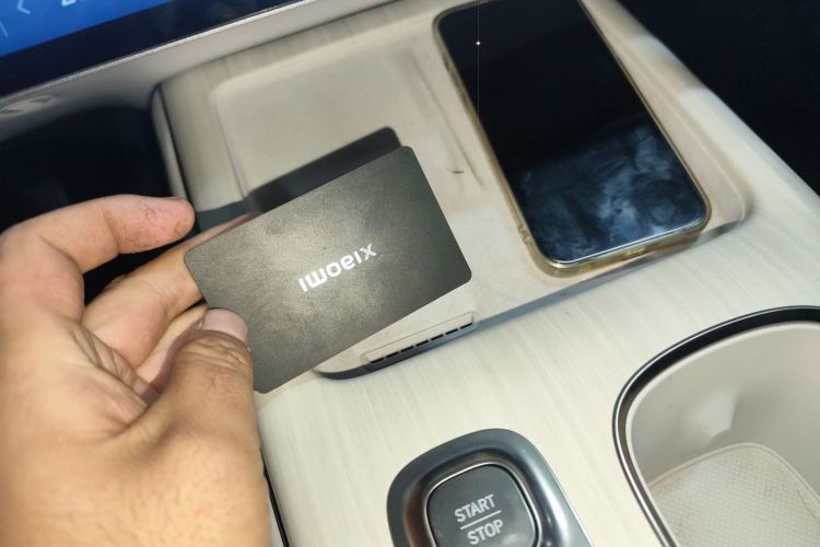 小米汽车 小米SU7 2024款 后驱长续航智驾版中控内饰7001