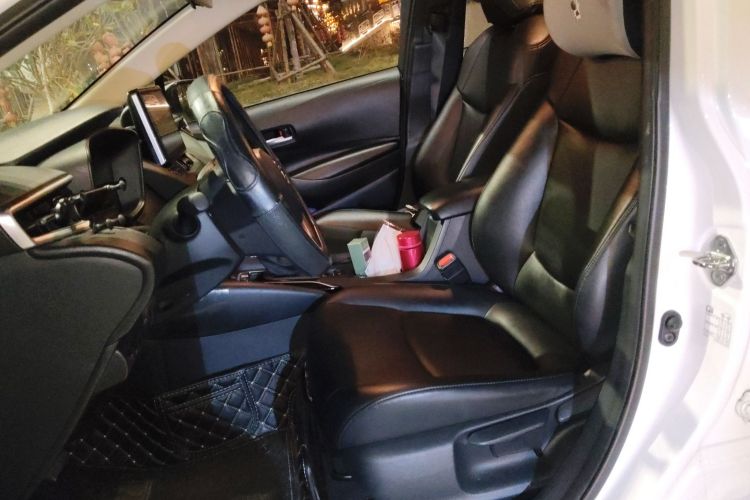 丰田 卡罗拉 2019款 1.2T S-CVT GL先锋版中控内饰19