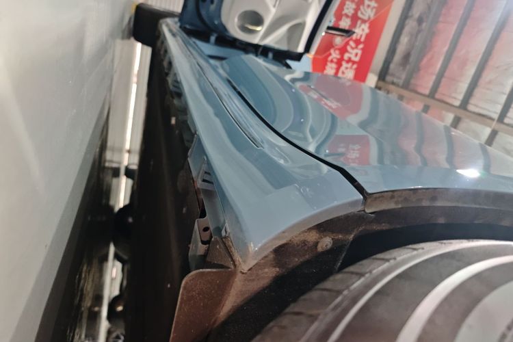 鸿蒙智行 智界S7 2024款 Pro 后驱长航版局部细节9002