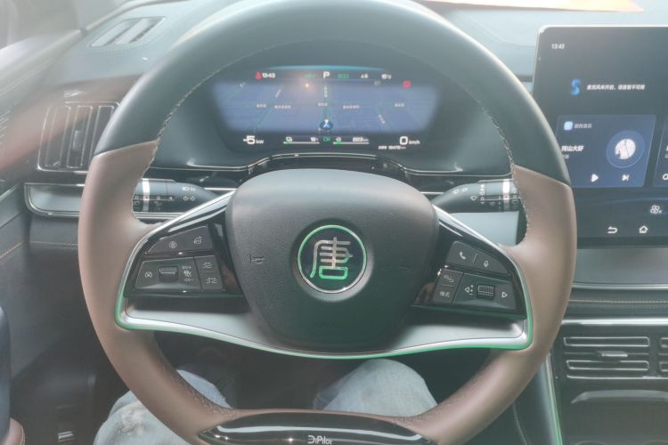 比亚迪 唐新能源 2023款 DM-i 冠军版 112KM 尊贵型中控内饰13