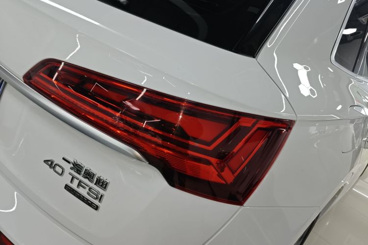 奥迪Q5L 2022款 改款 40T 豪华动感型车身外观9