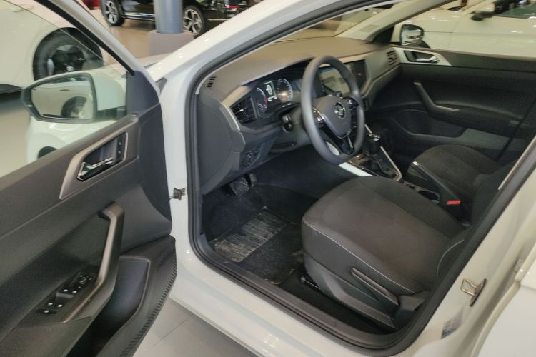 大众 Polo 2019款 Plus 1.5L 自动全景乐享版中控内饰20