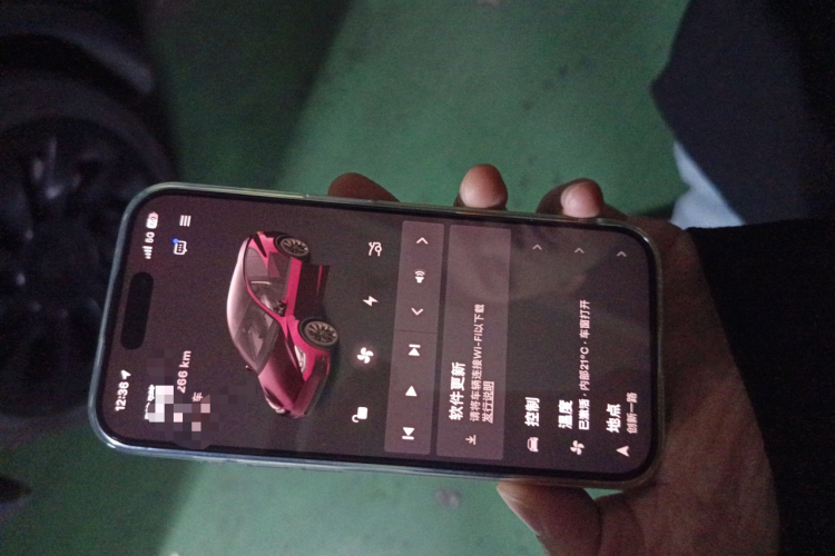 特斯拉 Model Y 2022款 后轮驱动版中控内饰11