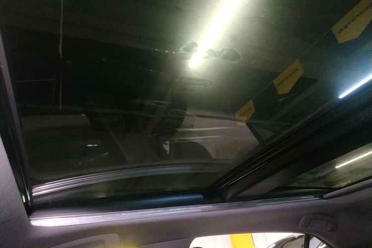 丰田 凯美瑞 2023款 2.5G 豪华版中控内饰22