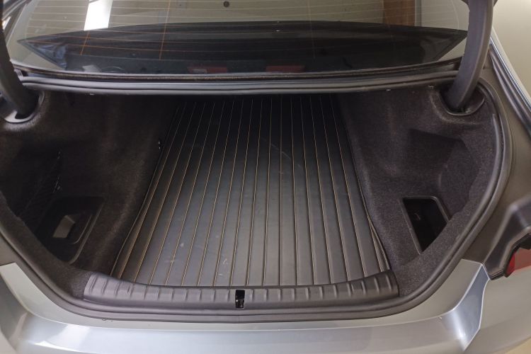 宝马5系(进口) 2022款 改款 540i 风尚版 M运动套装机舱底盘23